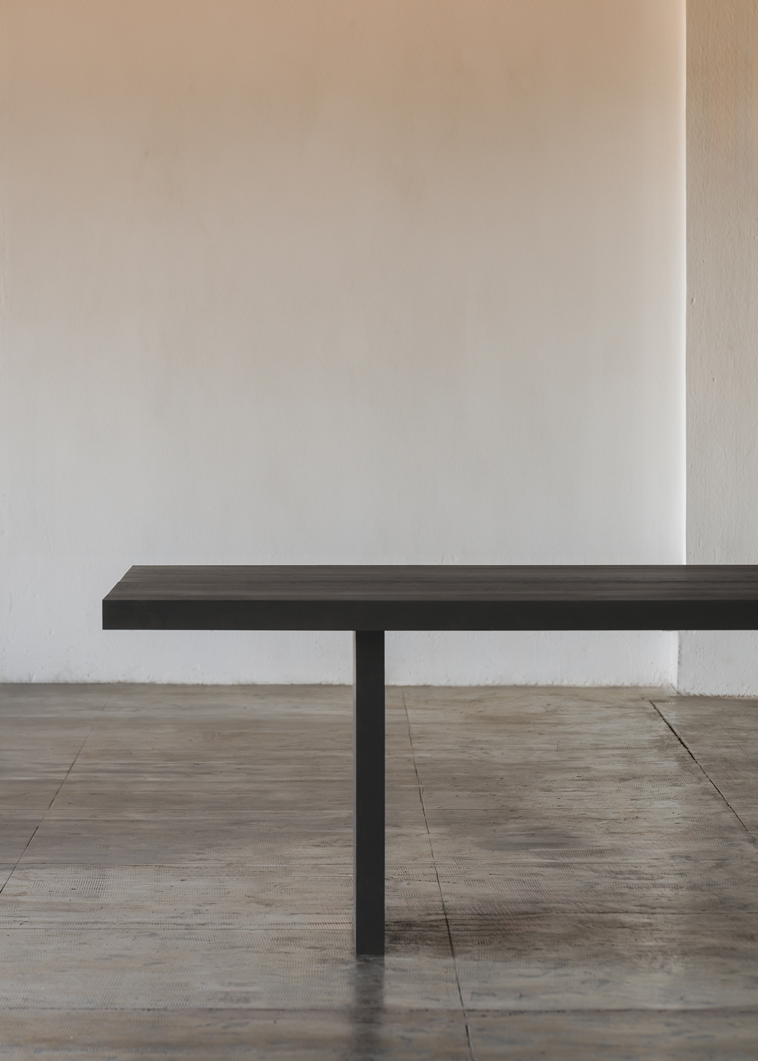 Murakami Table