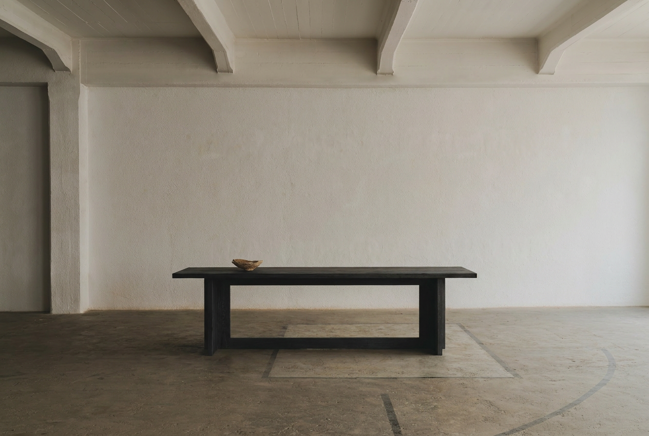 Paris Table