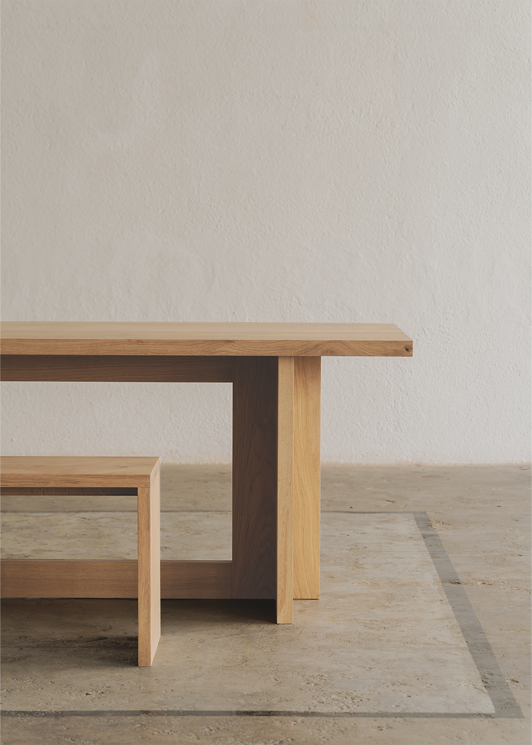 Paris Table